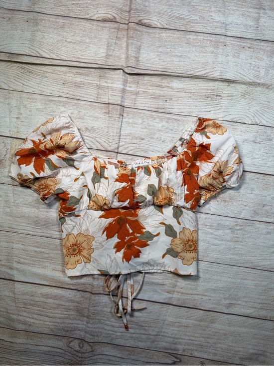 blush & Day Tops - Floral Puff‎ Sleeve Cottage Babydoll Cropped Top Cutaway Tie Back - White & Rust